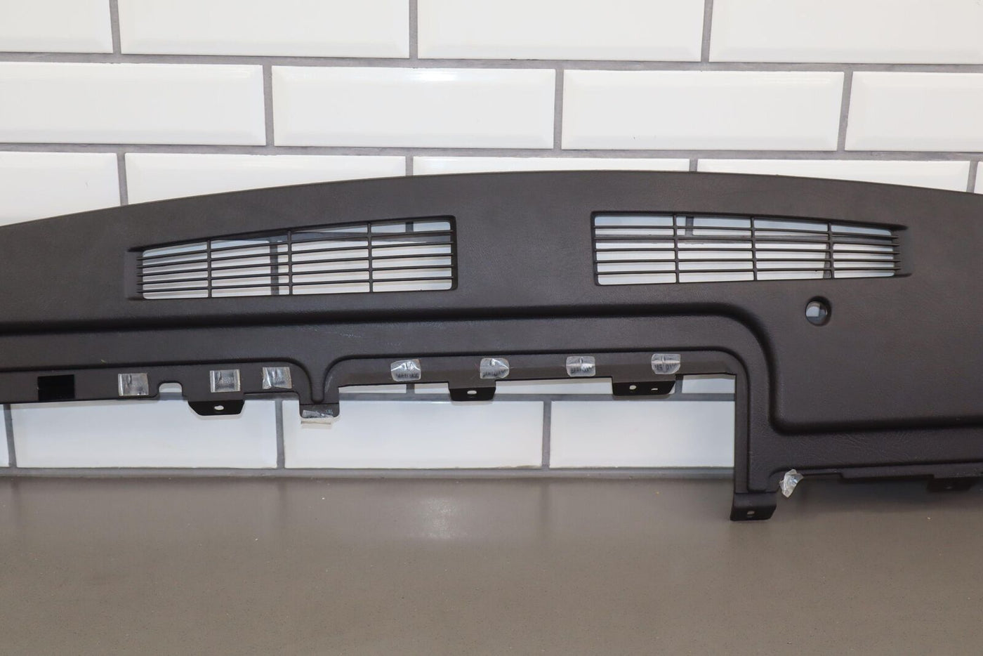 03-07 Hummer H2 OEM Upper Dash Cover Pad (Ebony 482) See Description