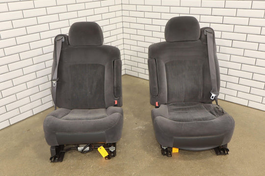 99-02 Chevy/GMC Silverado Sierra Clotch Bucket Front Seat Set (Graphite 12D)