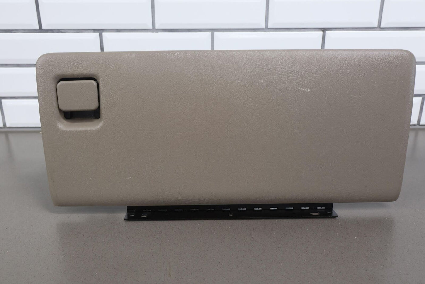 03-07 Hummer H2 OEM Glove Box Compartment Door (Wheat 502) See Notes