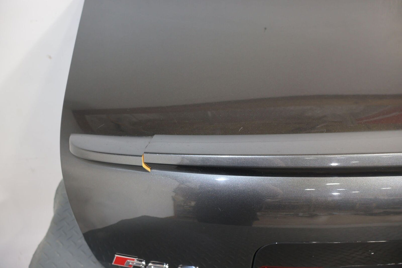 03-04 Audi RS6 Rear Trunk Deck Lid W/Spoiler (Daytona Gray LZ7S) Cracked Spoiler