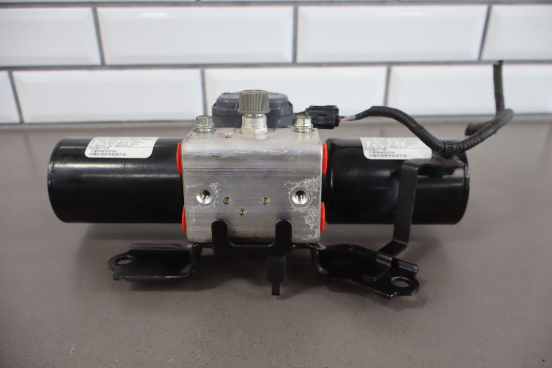 14-19 Lexus GX460 Hydraulic Suspension Sway Bar Pump 48860-60031