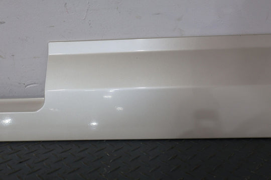 02-06 Cadillac Escalade Rear Exterior Lower Tailgate Moulding -White Diamond 98U