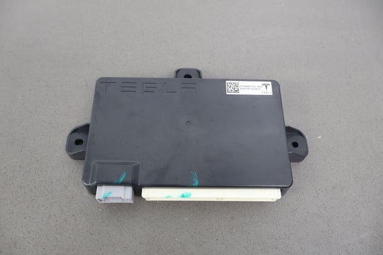 2016-2020 Tesla Model X Rear Left LH Door Control Module (1045490-00-G)