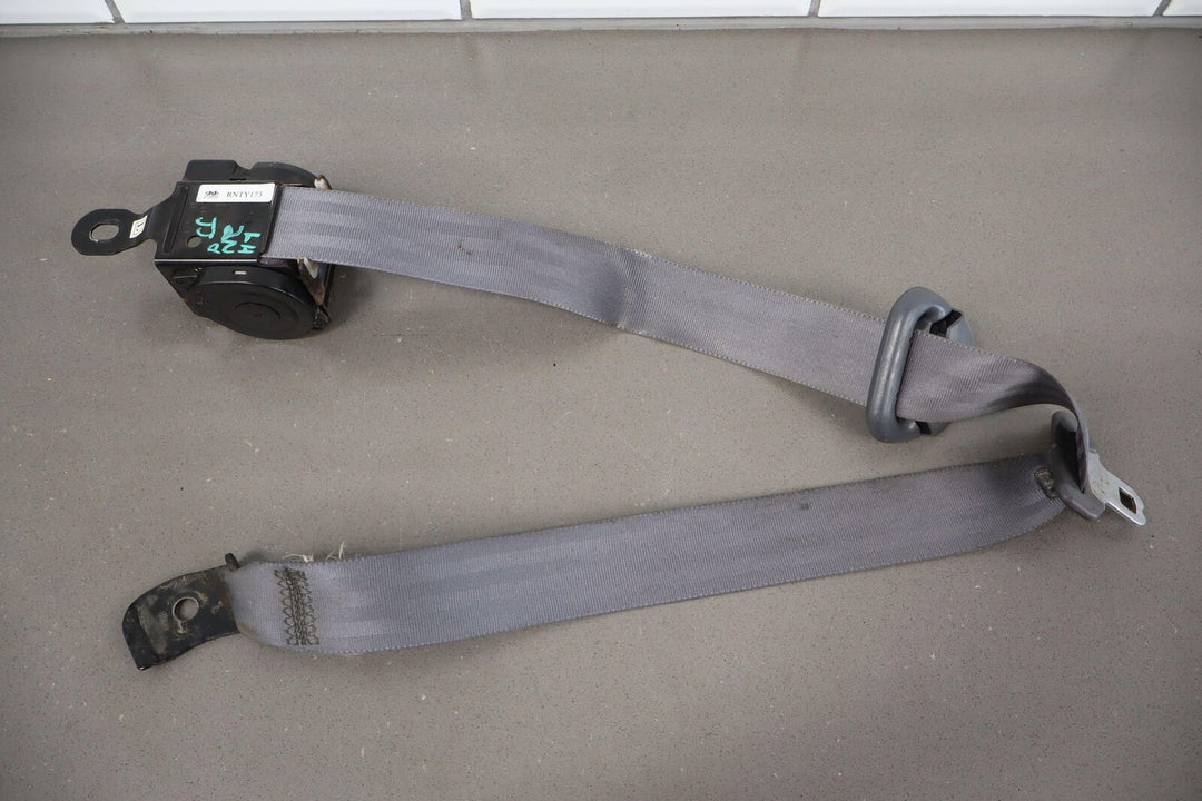 1991-1992 Toyota Land Cruiser 2nd Row Left LH Seat Belt Reatractor (Gray)