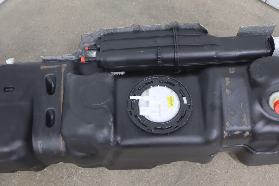 2014-2017 Ram 1500 5.7L Hemi 32 Gallon Fuel Tank with Pump