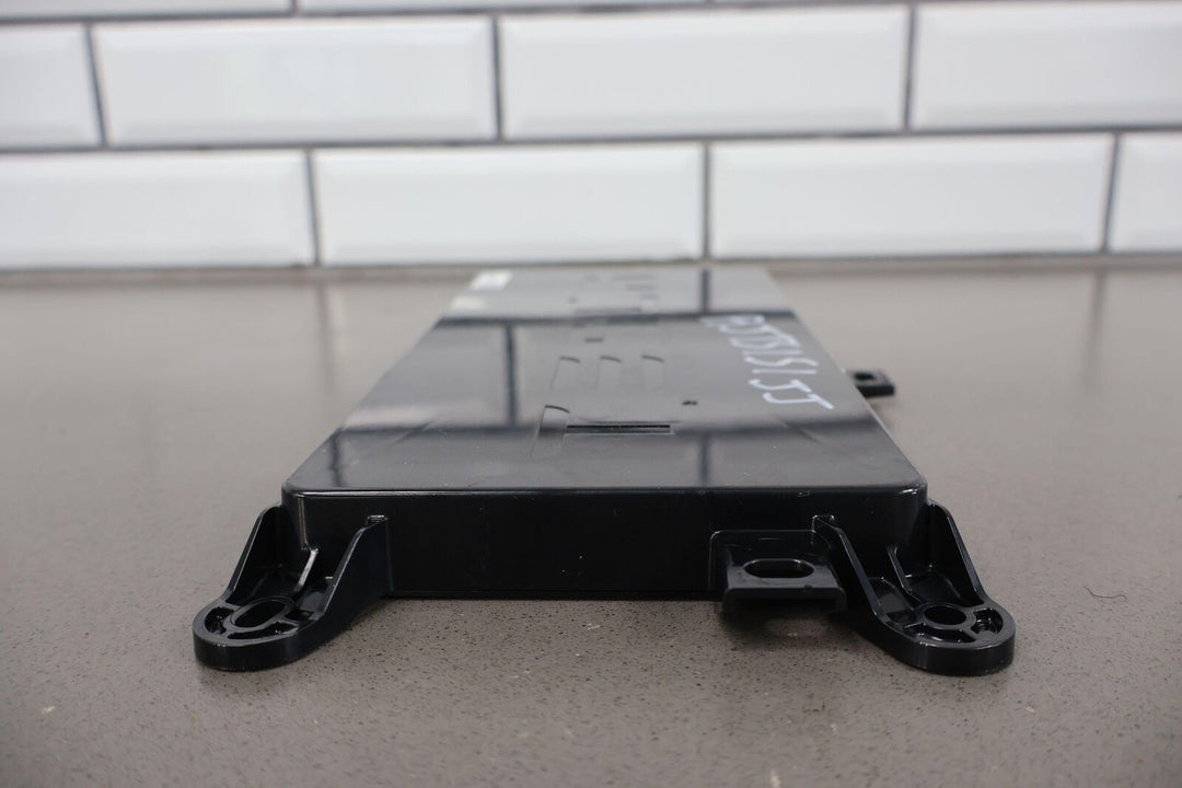 2016-2020 Tesla Model X Rear Body Comfort Control Module BCM (1043900-00-E)