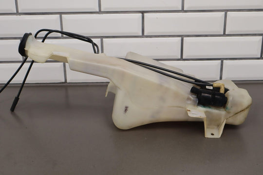 00-06 GMC Yukon/Tahoe/Suburban Windshield Washer Bottle/Reservoir (Rear Wiper)