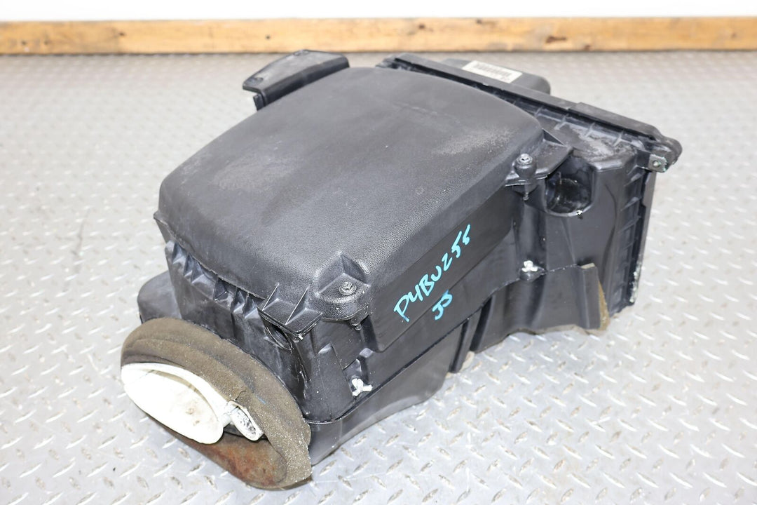 00-05 Buick Park Avenue Ultra 3.8L Supercharged Airbox (257618 Delphi)