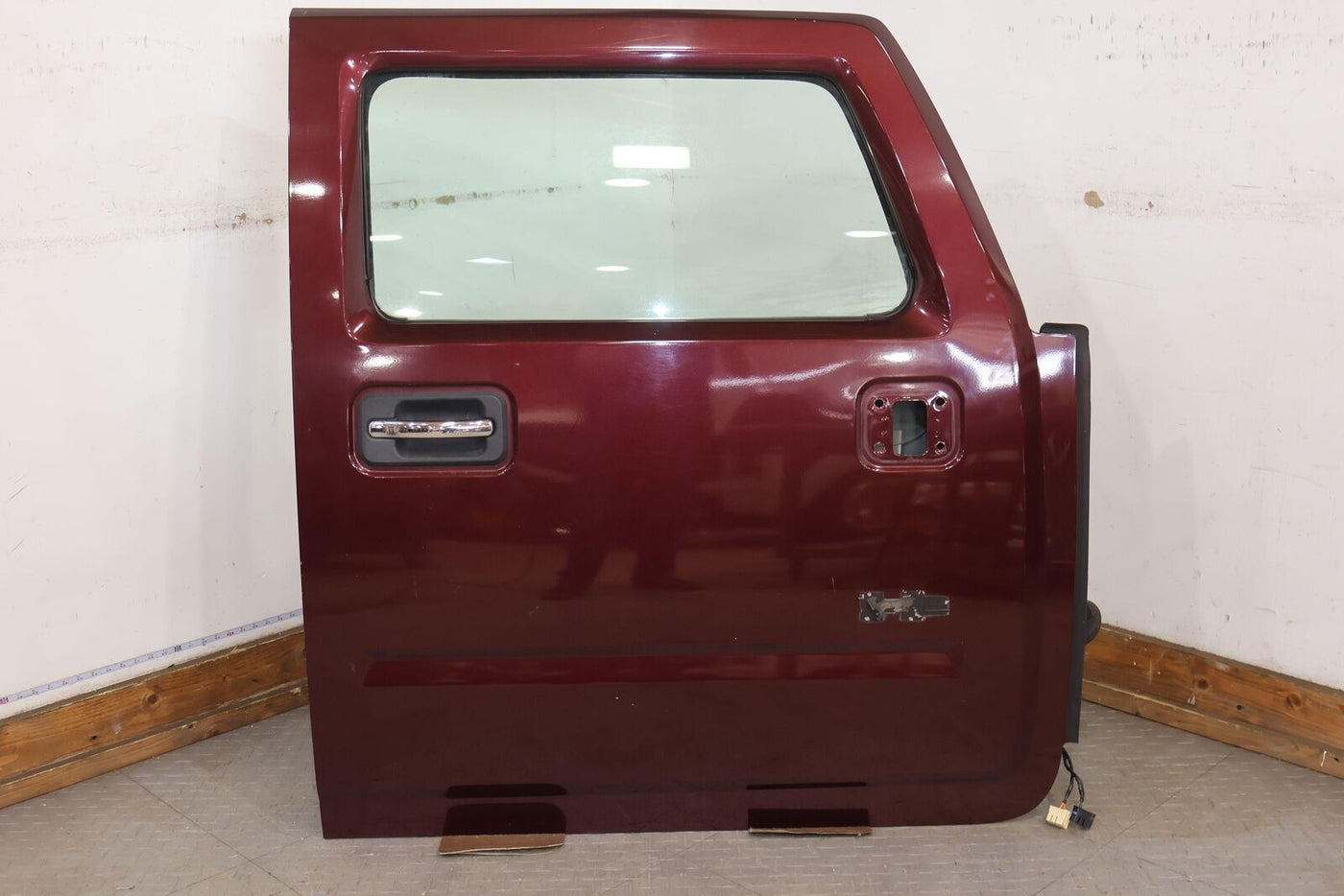 03-09 Hummer H2 Front Right RH Door W/ Glass (Twilight Maroon 49U) See Photos