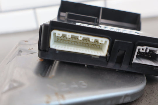 https://i.ebayimg.com/00/s/MTA2N1gxNjAw/z/c6oAAeSw77xqBTR-/$_57.JPG?set_id=8800005007