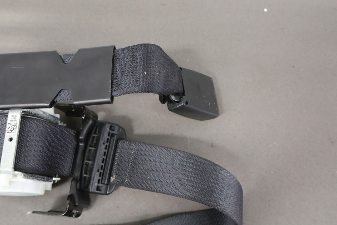 2015 Ram 1500 Quad Cab Rear Center Seat Belt Retractor with Buckle (Black X9)