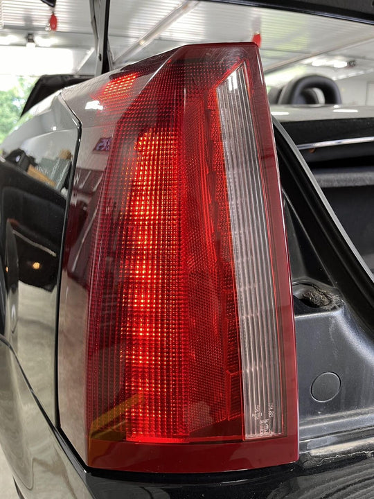 04-09 Cadillac XLR Rear LH Left Driver OEM LED Tail Light Tested