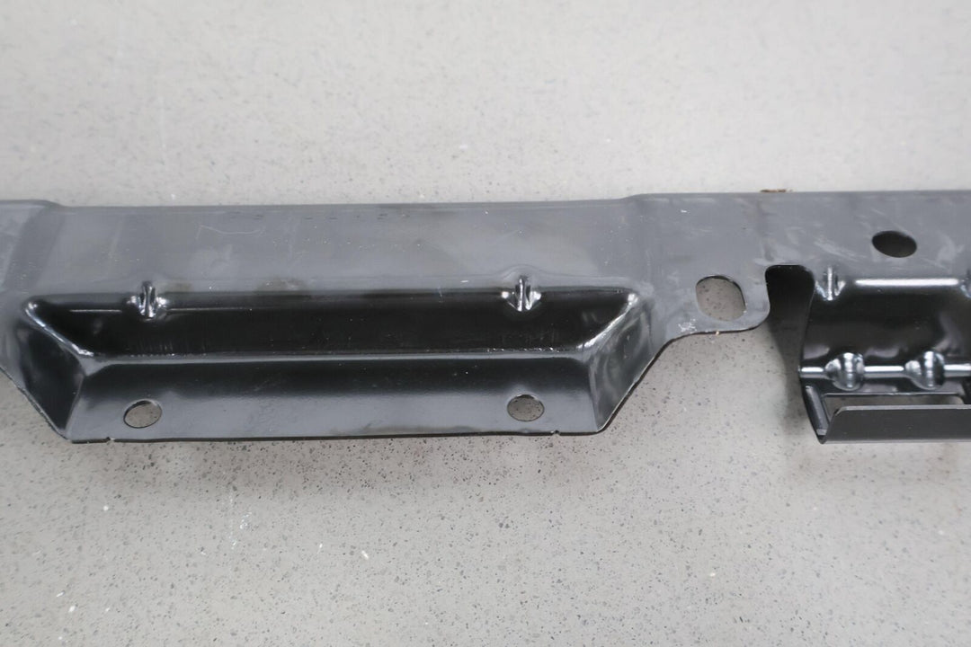 03-06 Chevy Silverado Sierra Crew Cab Rear Right Door Sill Plate Channel Mount