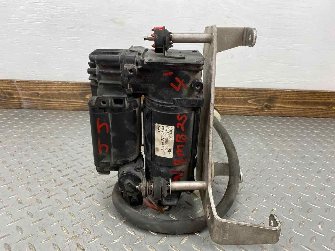 2008 Maybach 57 Air Ride Suspension Air Compressor OEM A 2403200104