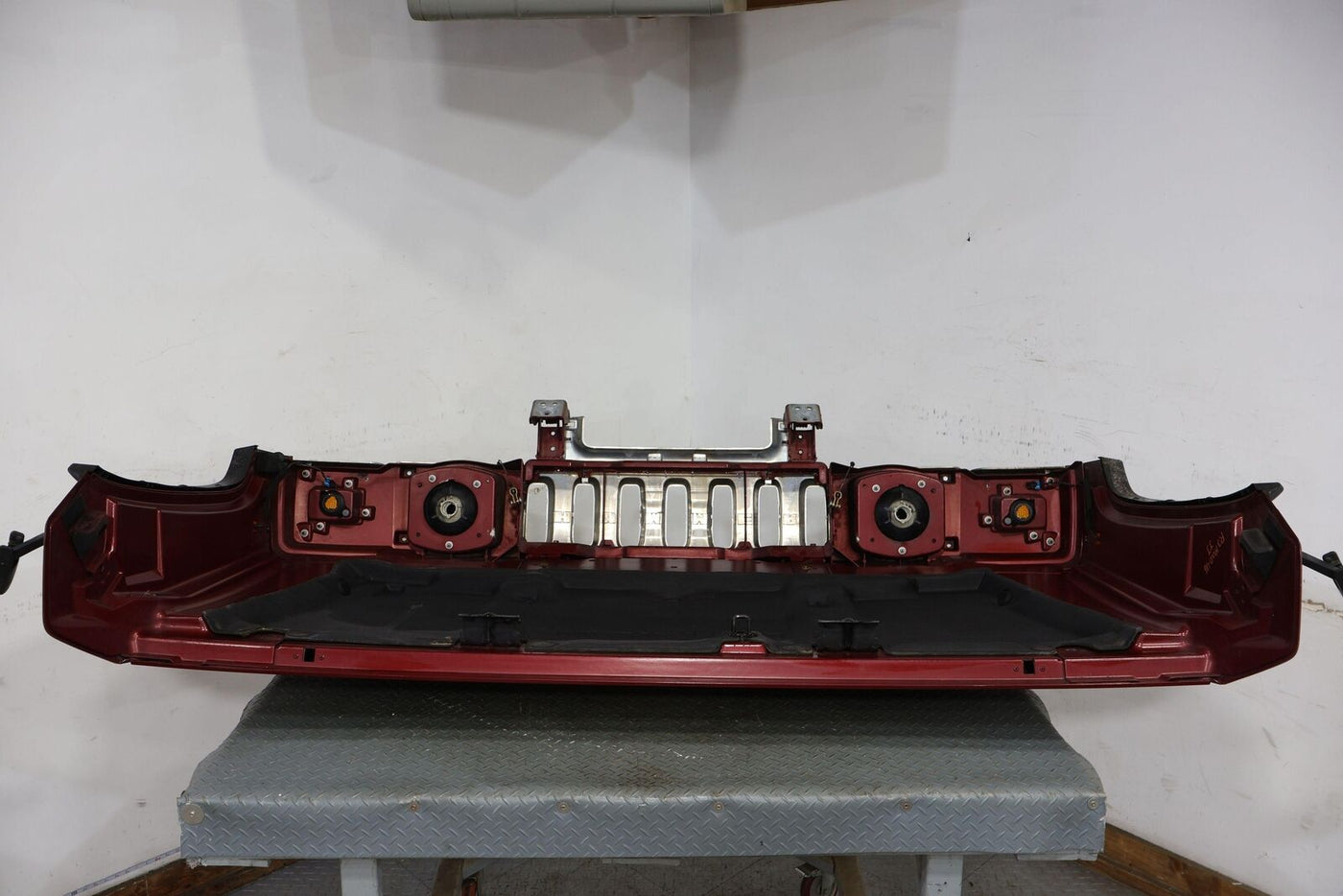 03-07 Hummer H2 OEM Hood W/Grilles/ All Lighting/Mouldings (Red Metallic 72U)