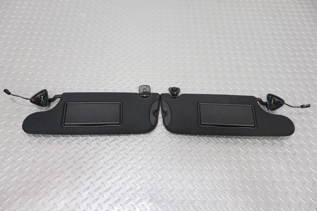 15-17 Dodge Challenger LH & RH Pair of Illuminated Sun Visors OEM (Black ULX9)