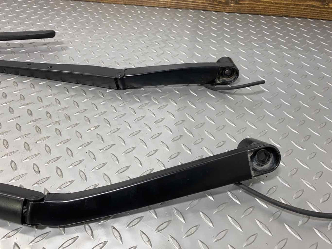 14-19 Chevy Corvette C7 Pair Left & Right Windshield Wiper Arms W/Blades OEM