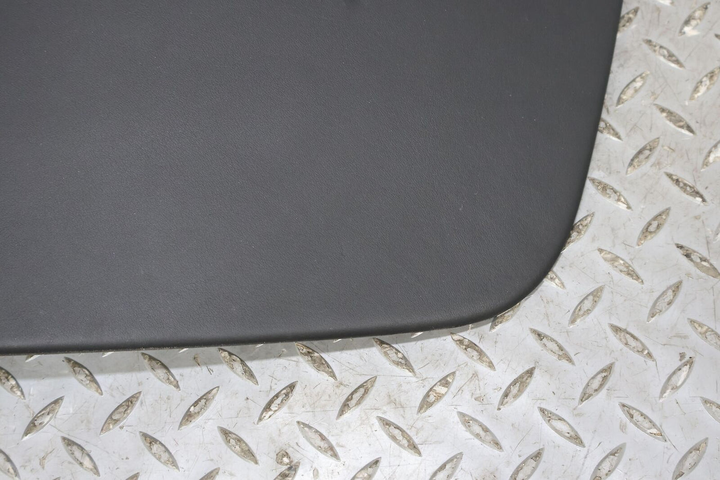 06-12 Bentley Flying Spur Left Leather Upper Dash Lid Panel (3w1858453B) Black