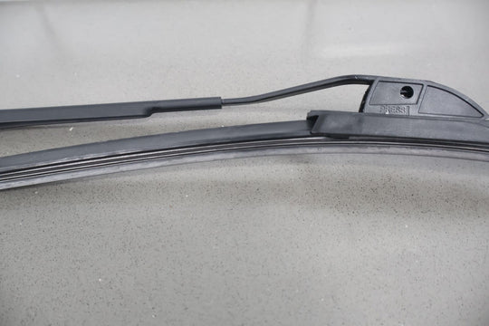 02-10 Lexus SC430 Pair LH&RH Windshield Wiper Arms W/ Blades (Black)