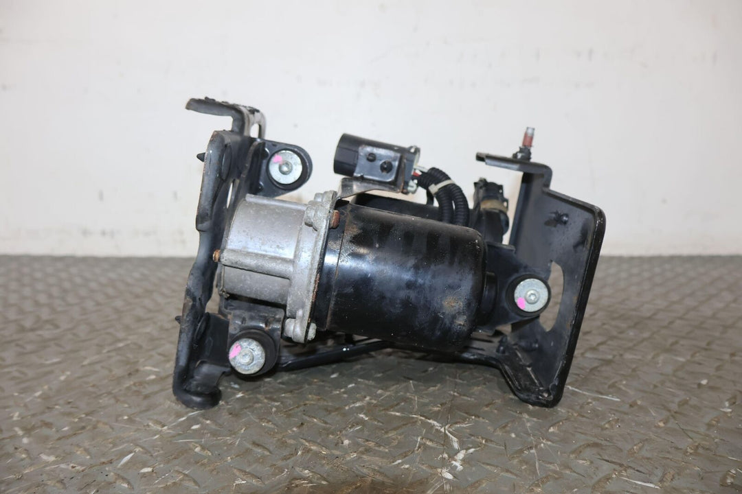 03-06 Cadillac Escalade ESV Air Ride Suspension Compressor (15254590) OEM