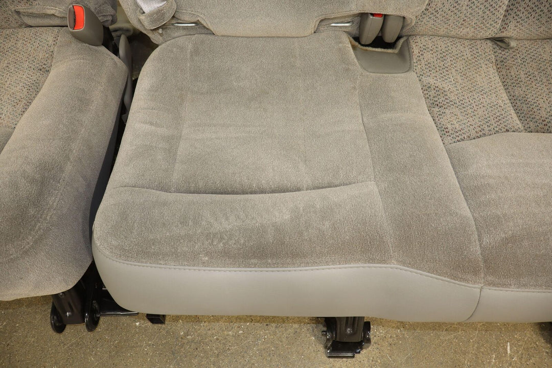 2003-2006 Chevy Suburban 2nd Row Cloth Captains Chair Seats (Dark Charcoal 92D)