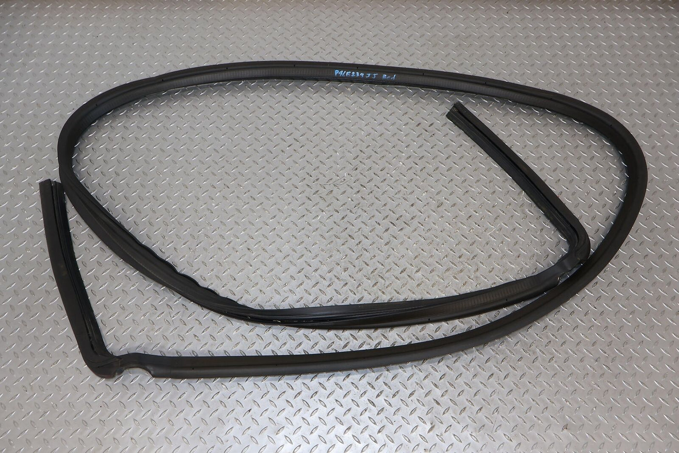 03-06 Chevy SSR Upper Bed OEM Weather Stripping Gasket Seal