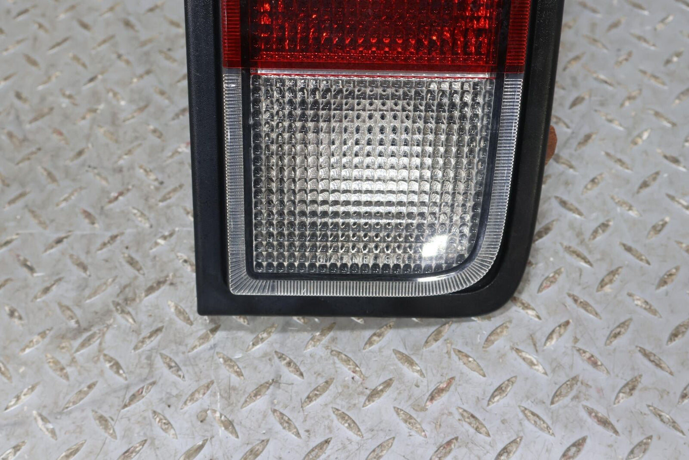 05-09 Hummer H2 Right RH Passenger Tail Light Lamp OEM (SUV) Tested See Notes