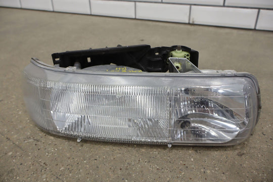 00-06 Chevy Suburban / Tahoe OEM Front Grille with Headlights / Turn Signals