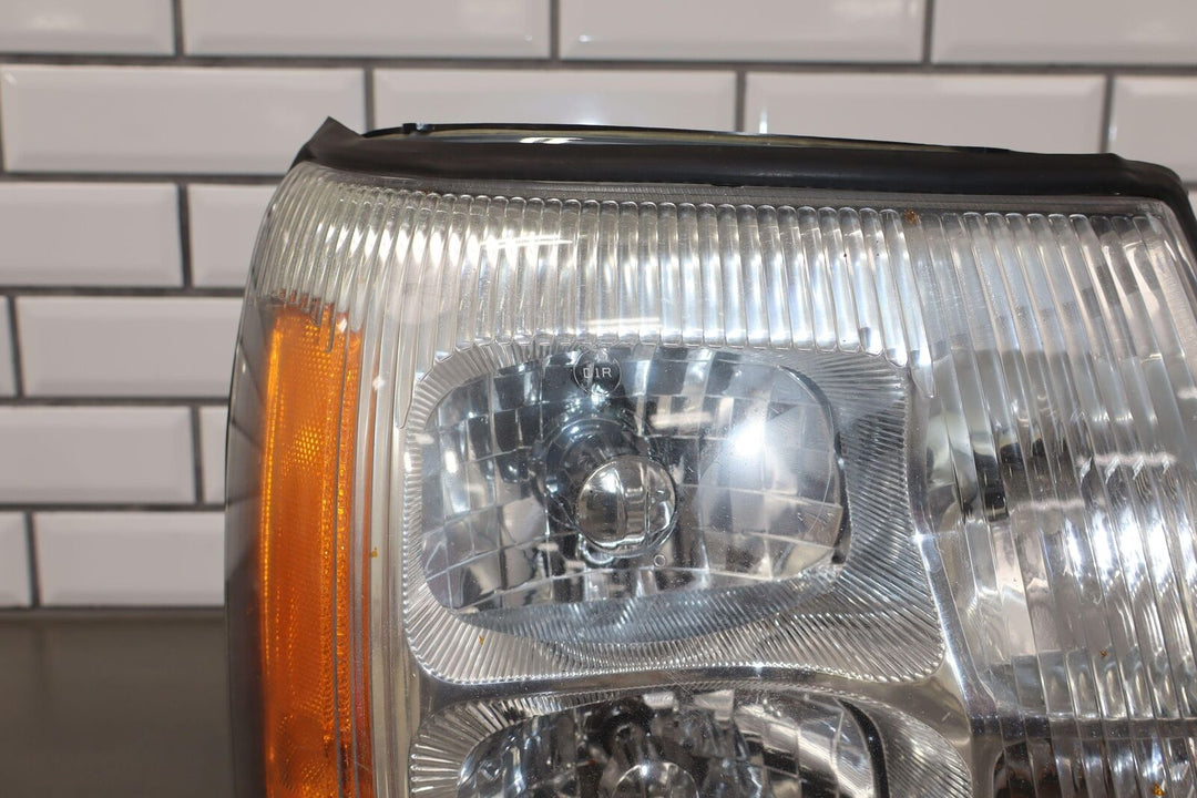 03-06 Cadillac Escalade Passenger Right Xenon HID Headlight OEM