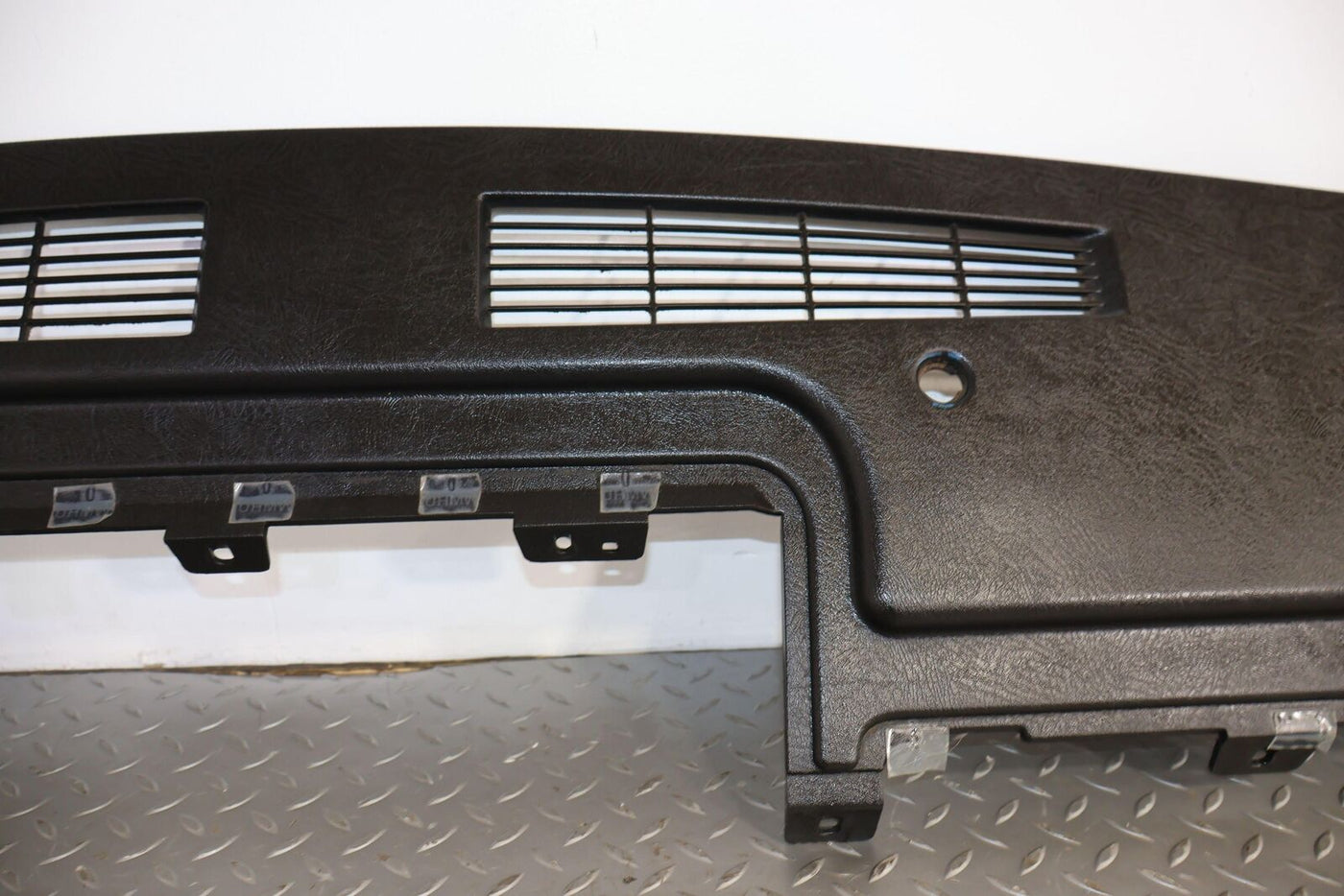 03-07 Hummer H2 OEM Upper Dash Cover Pad (Ebony 19I) See Description