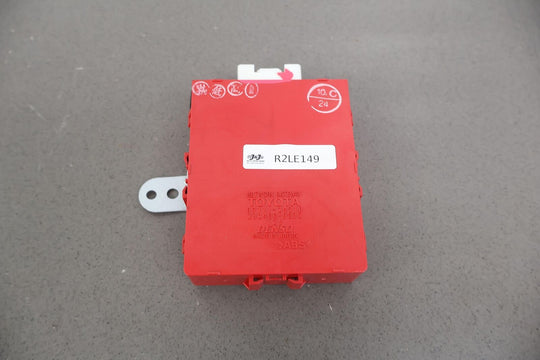 2002-2005 Lexus SC430 Multiplex Network Gateway Control Module (98111-24010)