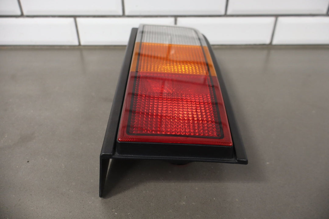 https://i.ebayimg.com/00/s/MTA2N1gxNjAw/z/8okAAeSwN~xp59W6/$_57.JPG?set_id=8800005007