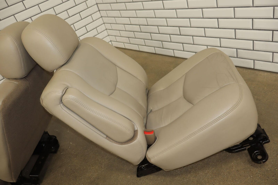 03-06 Chevy Tahoe/ GMC Yukon 2nd Row Bucket Seat Set (Neutral Leather)