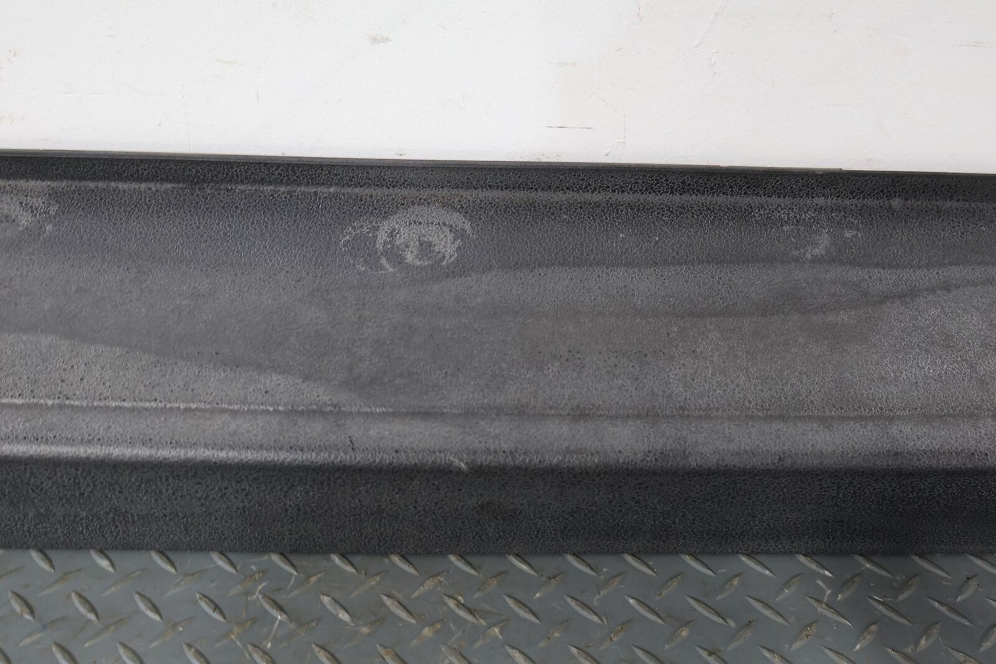 05-09 Hummer H2 SUT REAR Center Bumper Cover Section (Black Textured) SUT Truck