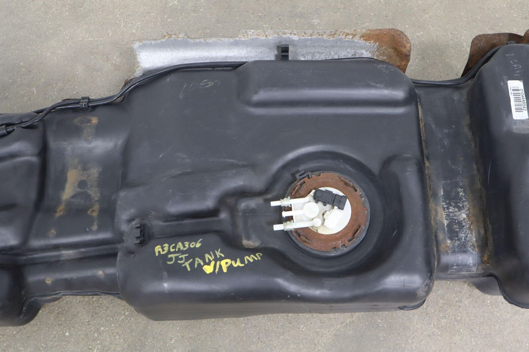 02-03 Cadillac Escalade Tahoe Yukon 26 Gallon Gasoline Fuel Tank W/Pump OEM