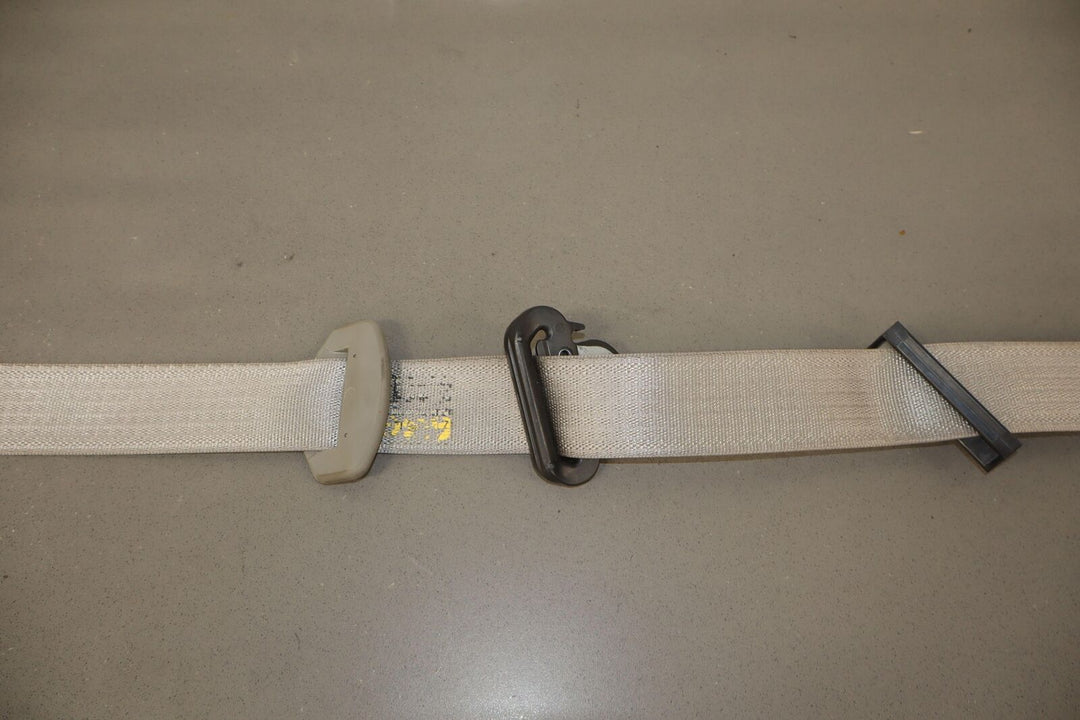 2005 GMC Yukon XL / Suburban 2nd Row Left Seat Belt Retractor (Pewter 922)