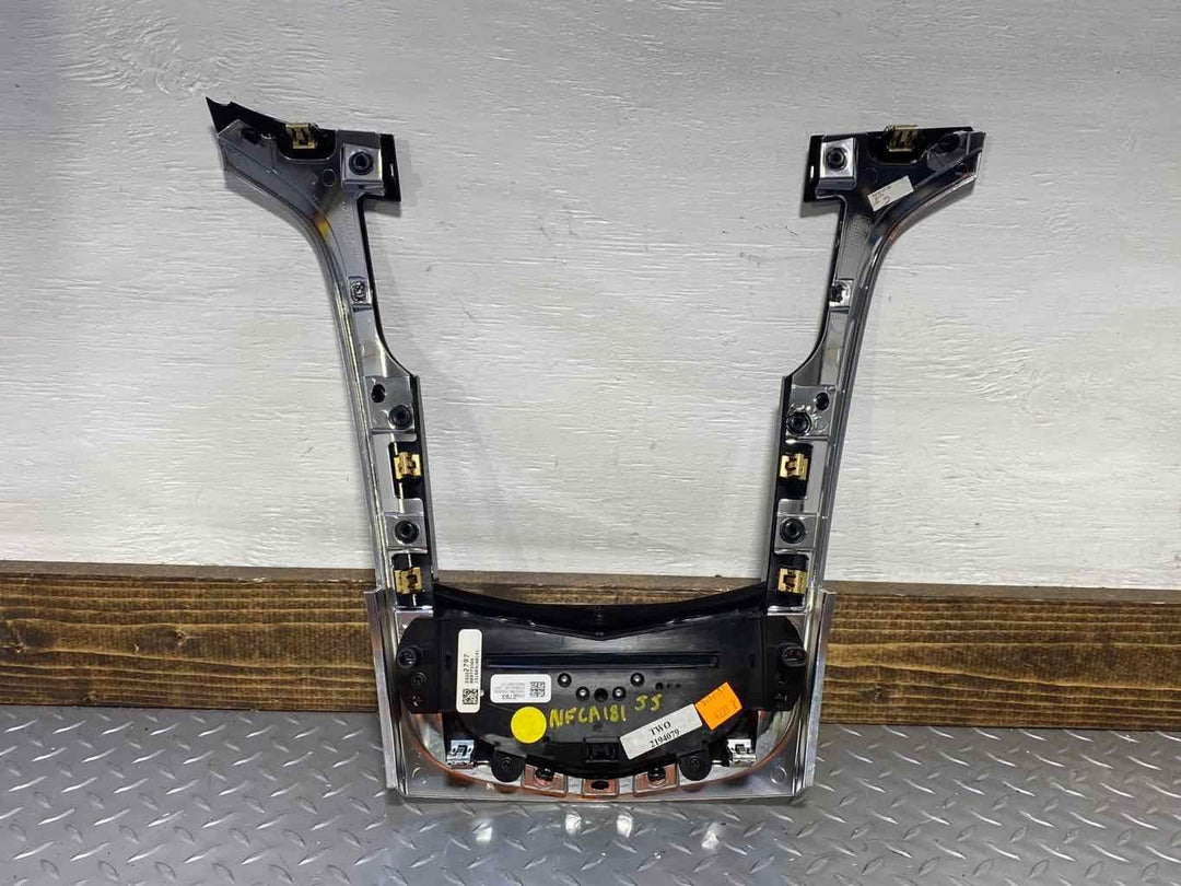 15-20 Cadillac Escalade Platinum ESV Radio Trim Bezel (Piano Black)