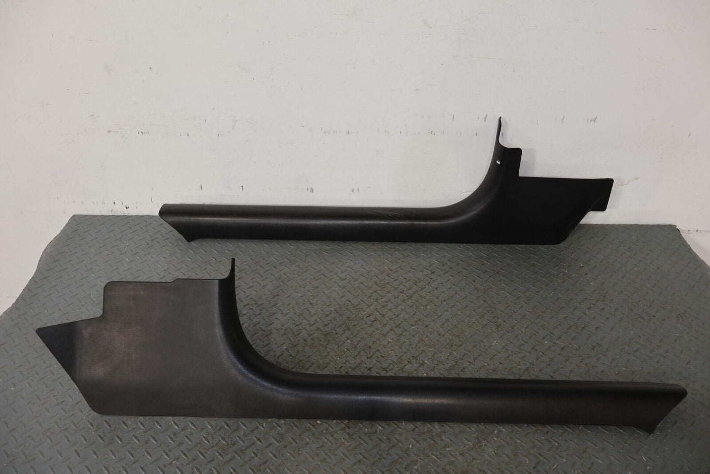 97-04 C5 Corvette LH & RH Interior Kick Panels (Ebony 193) Fastback OEM