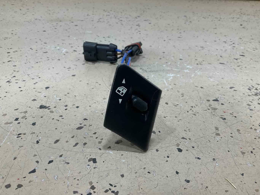 94-96 Chevy C4 Corvette Passenger Right Power Window Switch (Black 19i)