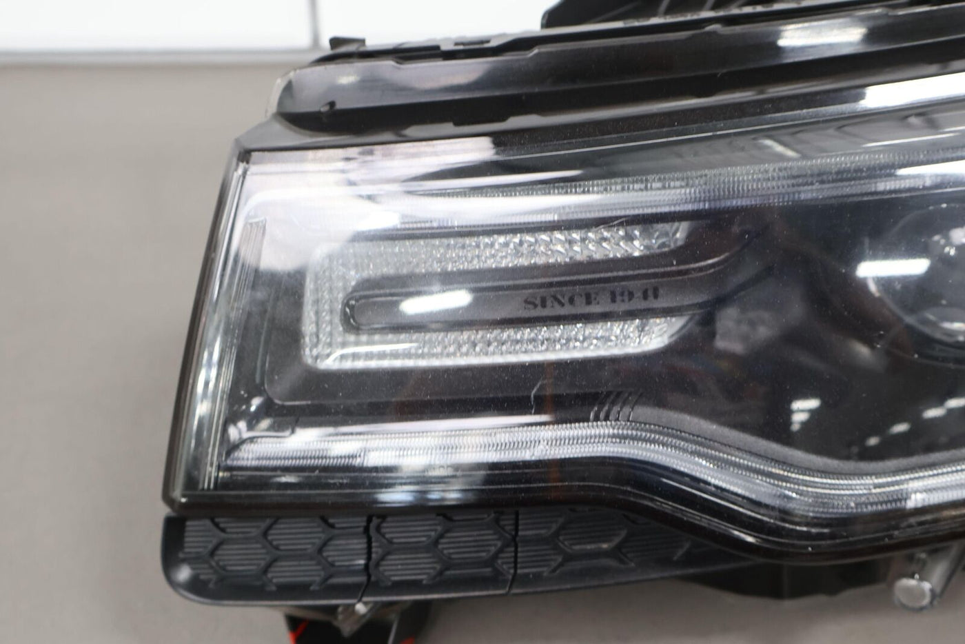 14-15 Jeep Grand Cherokee SRT8 Adaptive Left LH Headlight Lamp (Tested) OEM