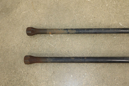 15063980 00 to 06 Suburban 1500 Tahoe 4x4 52" Torsion Bars w/ Mount and Keys OEM