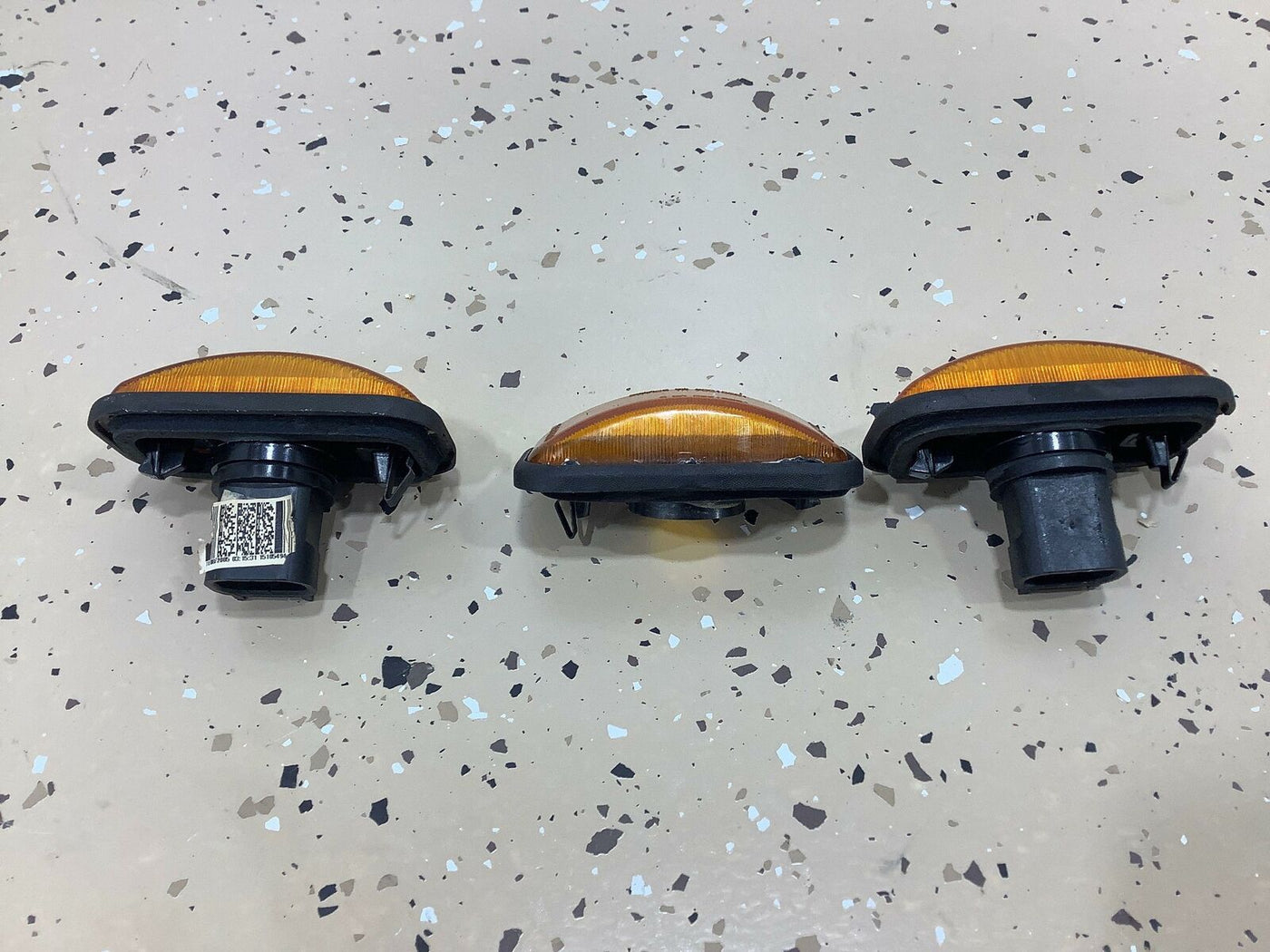 03-09 Hummer H2 OEM Front Marker Light Set (3 Piece) Amber