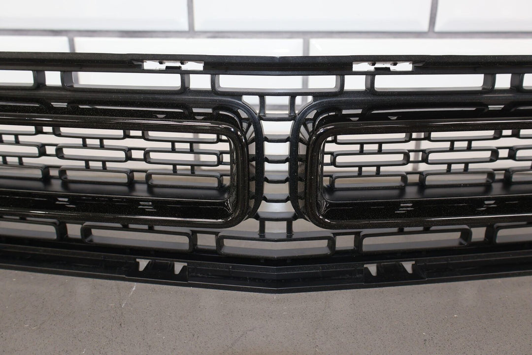 15-23 Dodge Challenger R/T 392 OEM Front Upper Grille (Black) See Photos