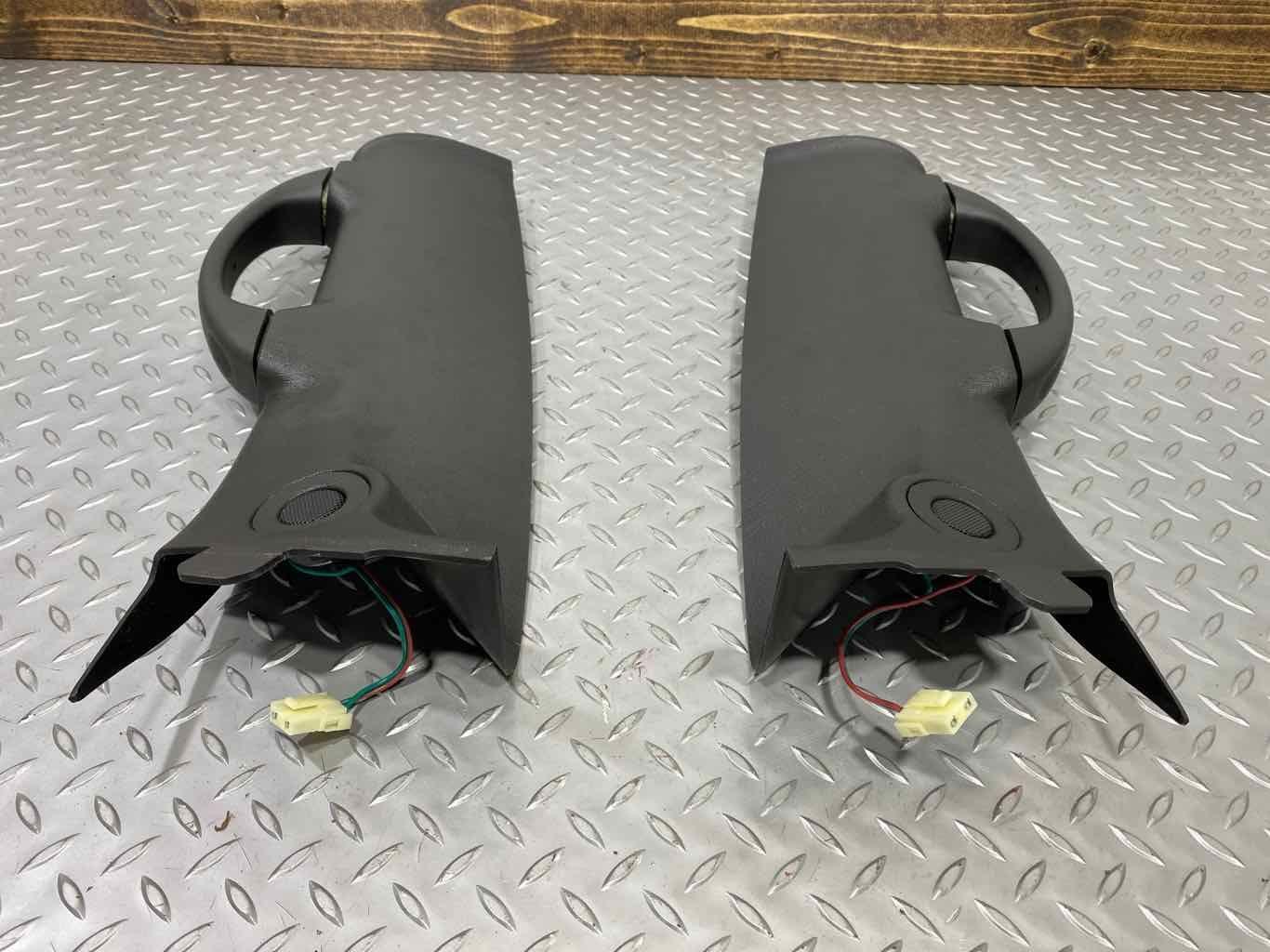 03-07 Hummer H2 Pair LH & RH Interior A-Pillar Trim Panels (Ebony 48i)