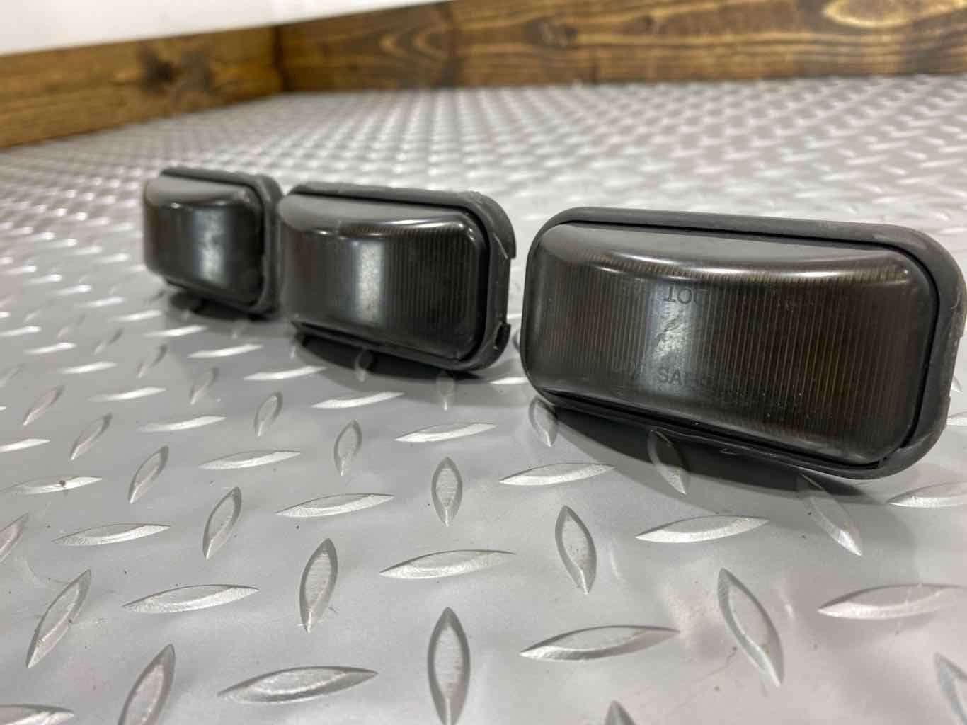 03-09 Hummer H2 Front Amber Roof Clearance Lights (Set of 3) OEM TINTED