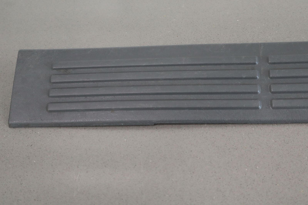 99-07 GMC Sierra Silverado Crew Cab Door Sill Plate Set (4) Dark Pewter OEM