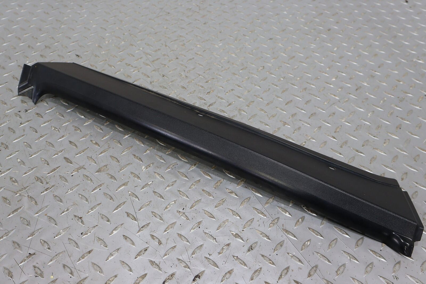 03-07 Hummer H2 Right Passenger Exterior A-Pillar Trim Panel (Textured Black)