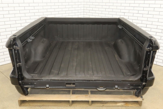 19-23 Ram 1500 Crew Cab 5'7" Bed (Diamond Black PXJ) Sold Bare (Creased)