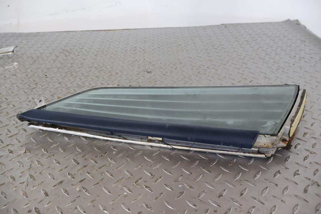 72-80 Mercedes 450SLC C107 W107 Right Passenger Quarter Window Louver & Glass