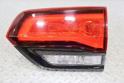 14-22 Jeep Grand Cherokee Rear Right RH Tail Light (Tailgate Mount) Black Trim